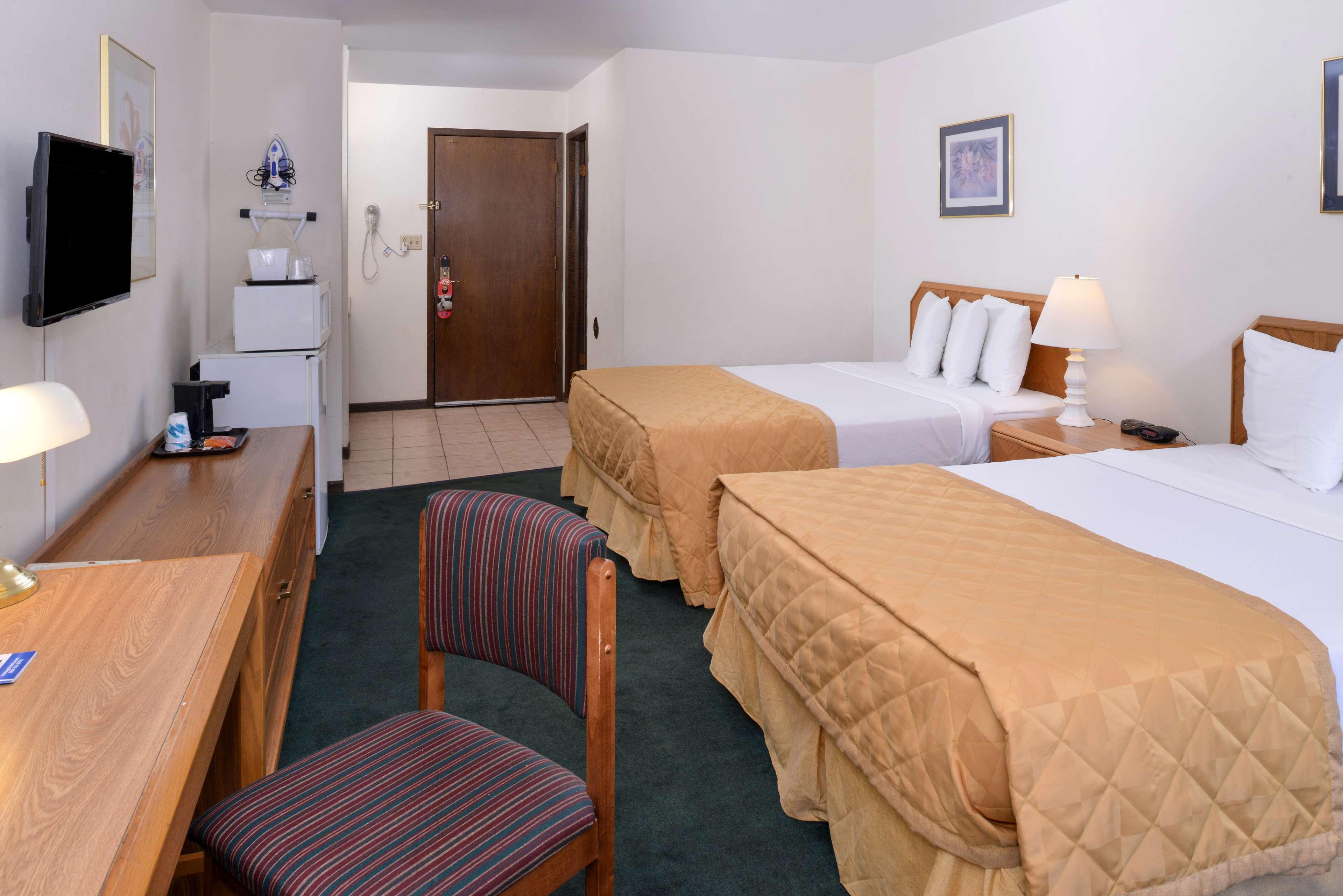 America'S Best Value Inn La Crosse Exterior foto
