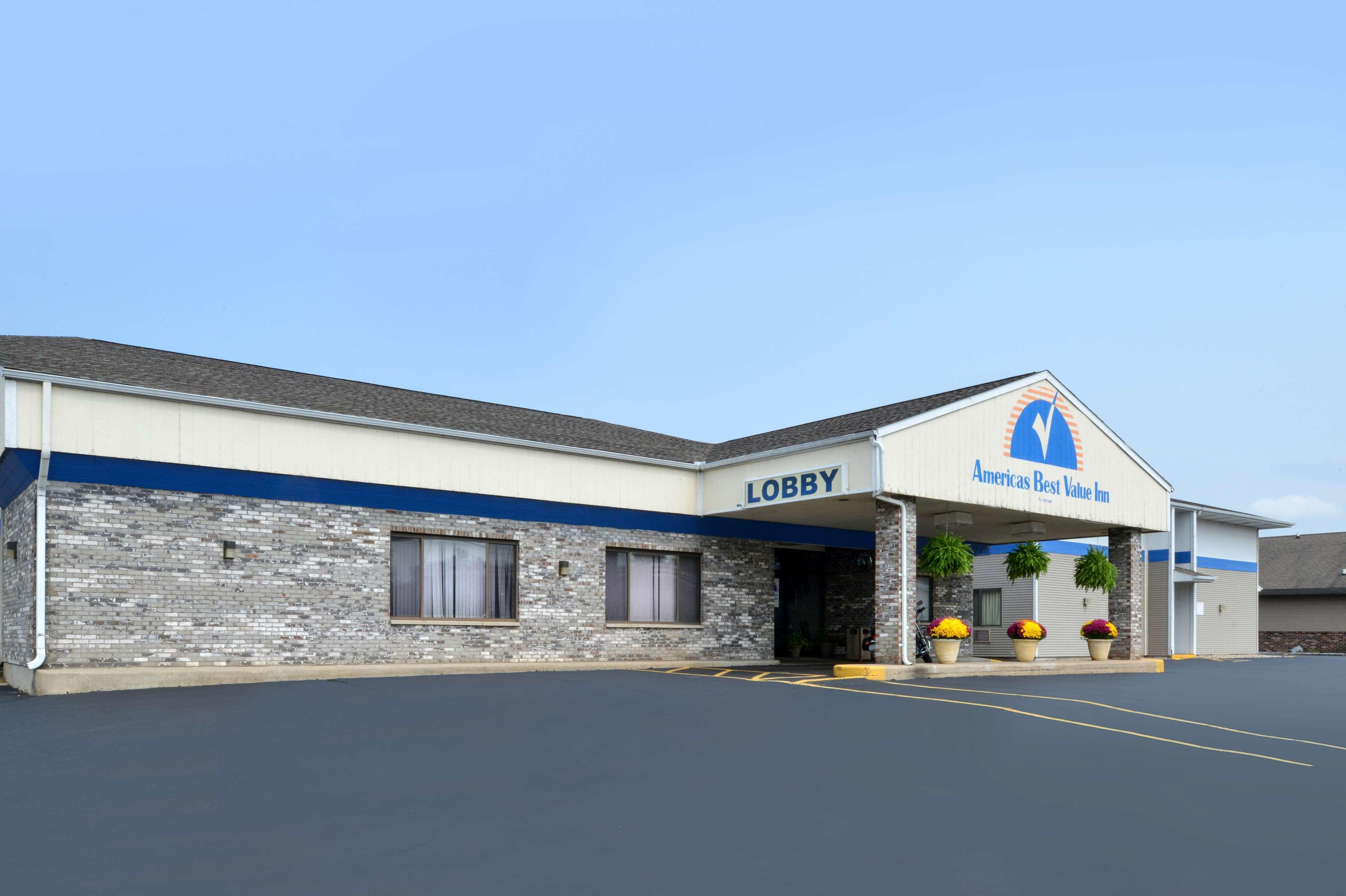 America'S Best Value Inn La Crosse Exterior foto